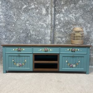 میز تلویزیون لاکچری