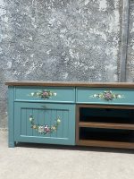 میز تلویزیون لاکچری