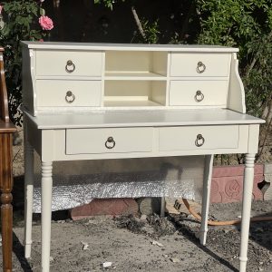 میز تحریر دخترانه