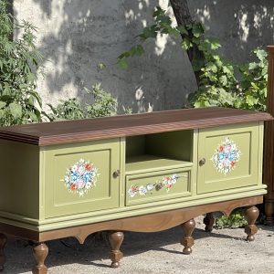 میز تلویزیون کلاسیک