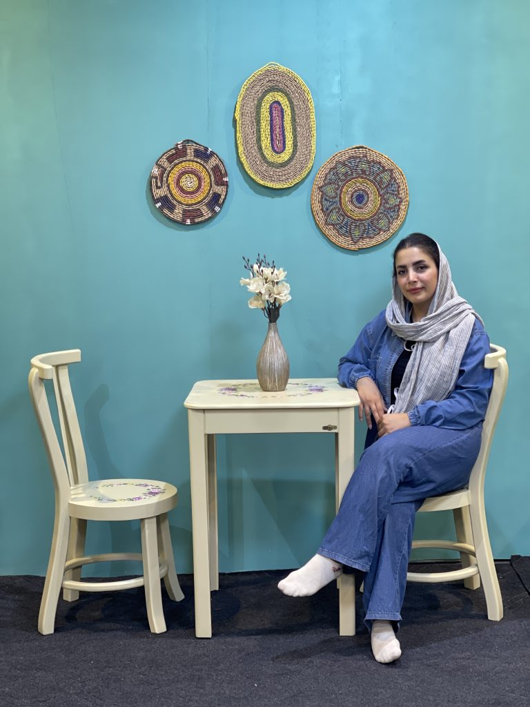 میز نهار خوری دو نفره