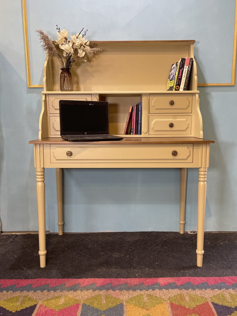 میز تحریر مدرن