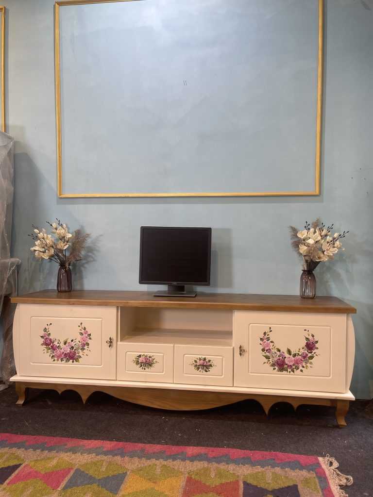 میز تلویزیون لاکچری