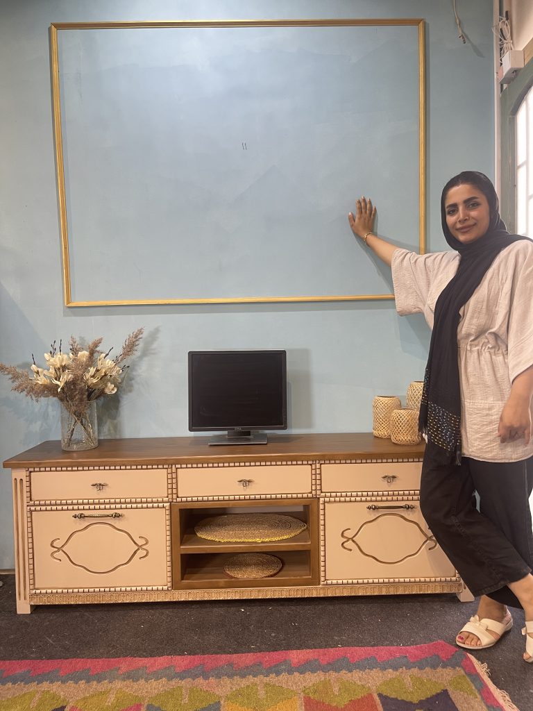 میز تلویزیون لاکچری