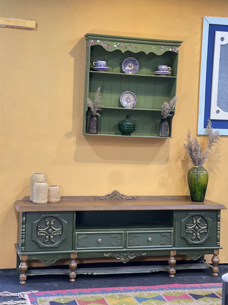 میز تلویزیون لاکچری