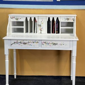 میز تحریر سفید