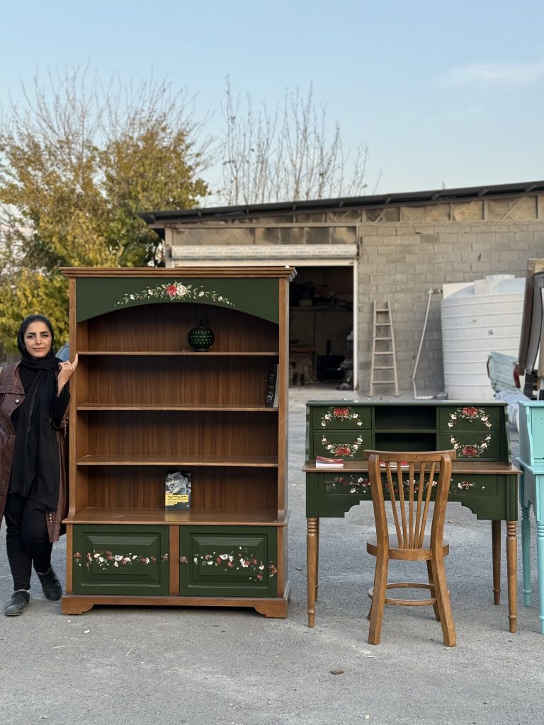 ست کتابخانه و میز تحریر چوبی