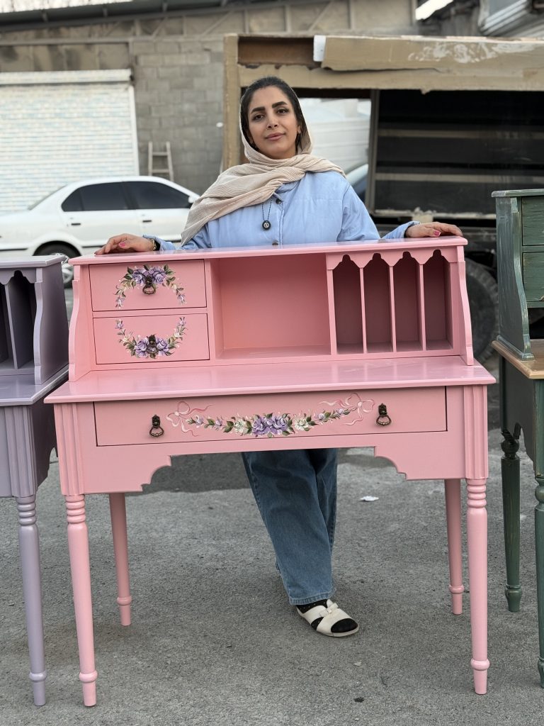 میز تحریر دخترانه