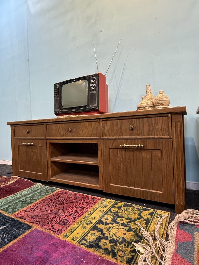 میز تلویزیون لاکچری