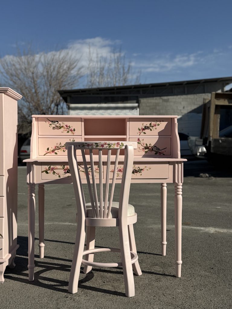 میز تحریر دخترانه