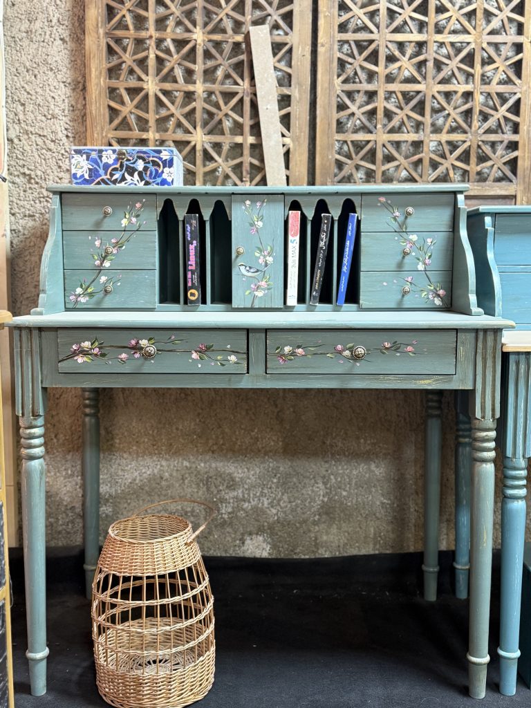 میز تحریر چوبی