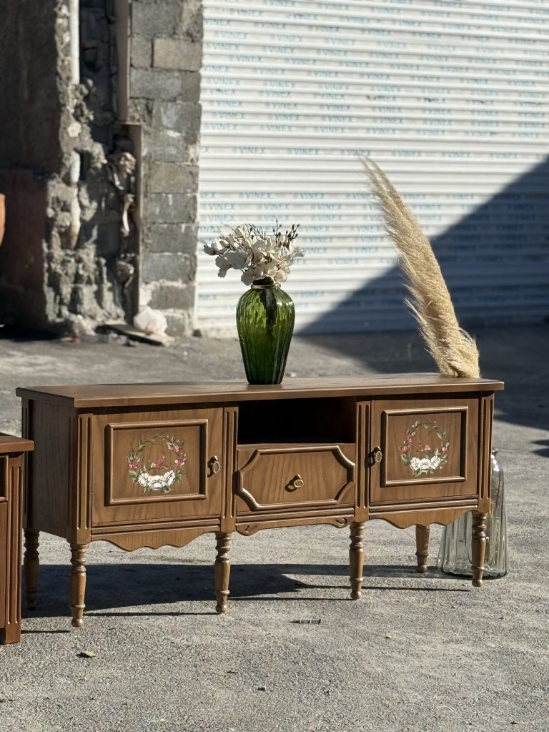 میز تلویزیون چوبی