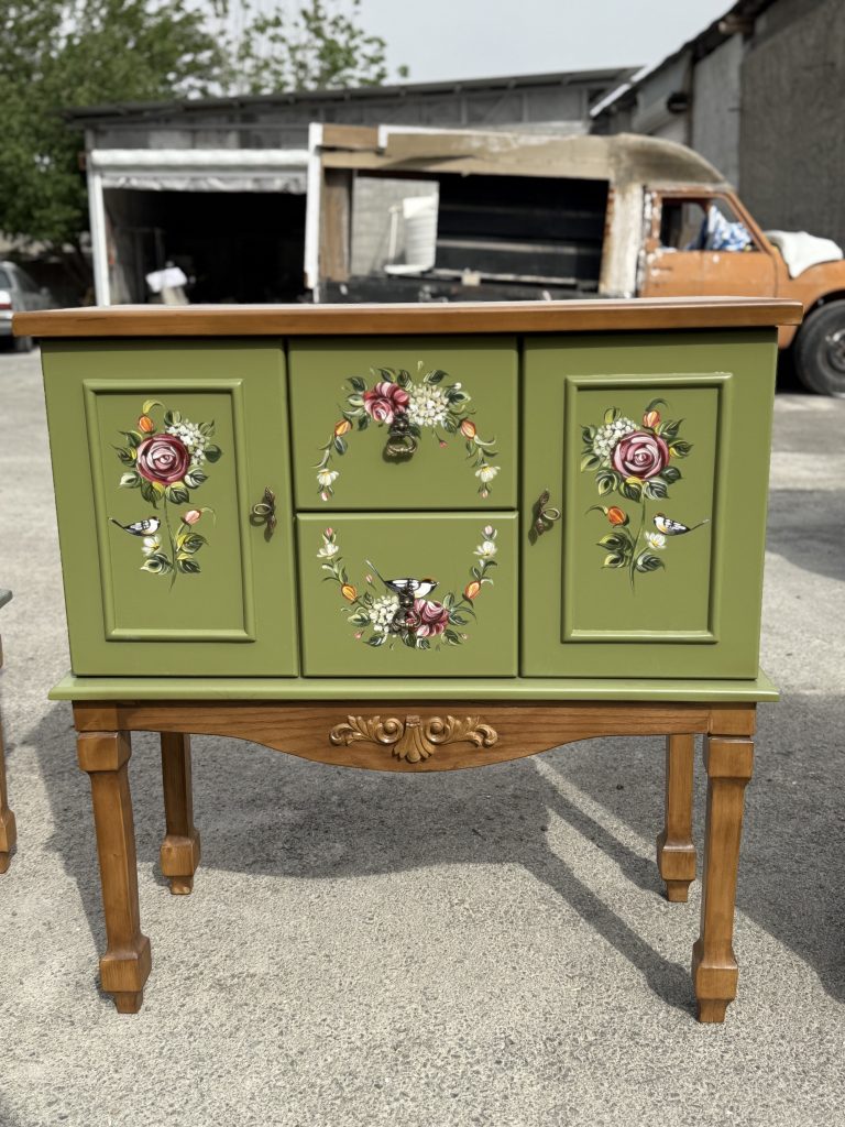 کنسول چوبی شیک کوچک